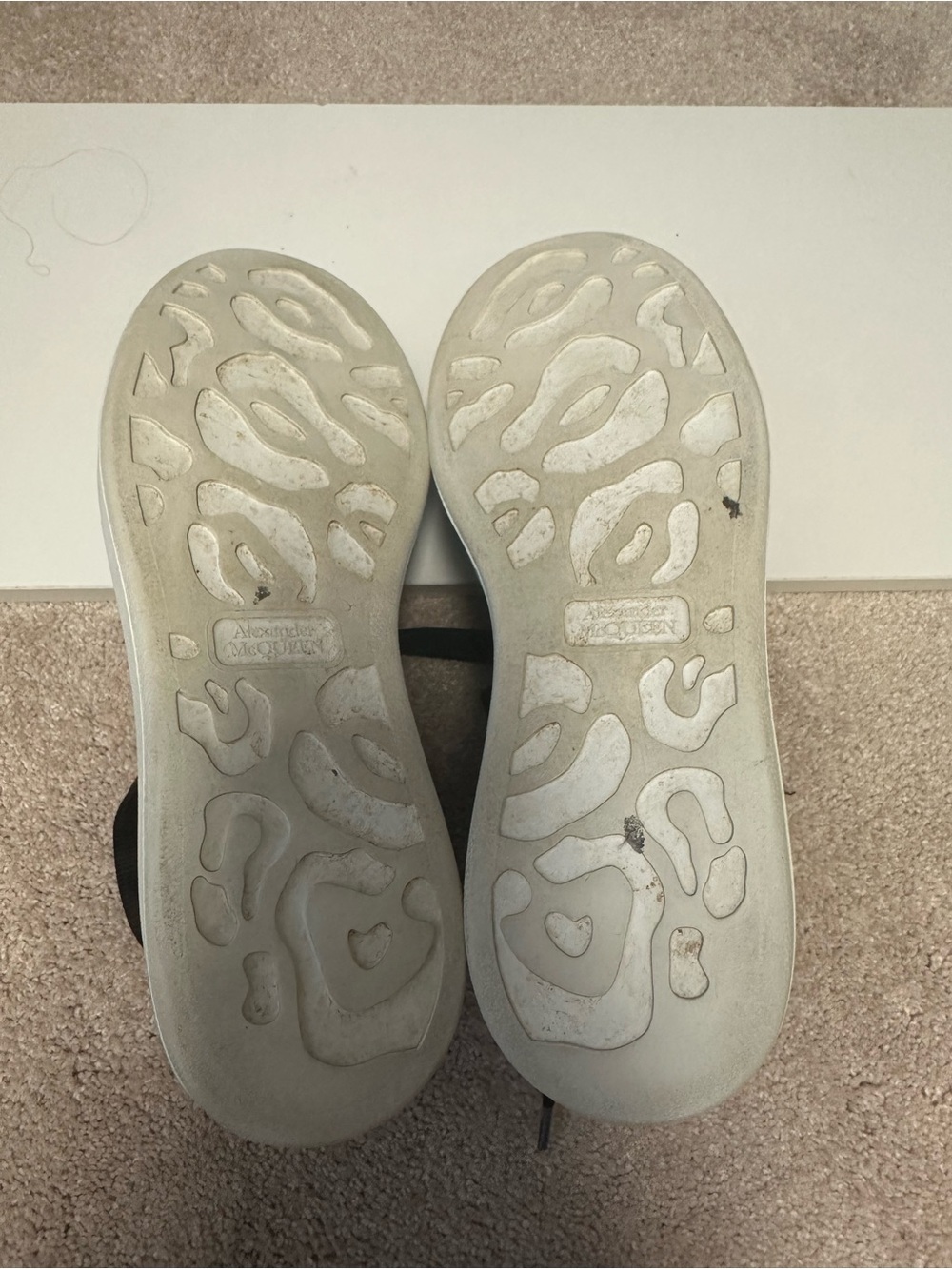 Alexander McQueen Black & White Platform Sneakers with Gold Logo - Picture 8 of 8